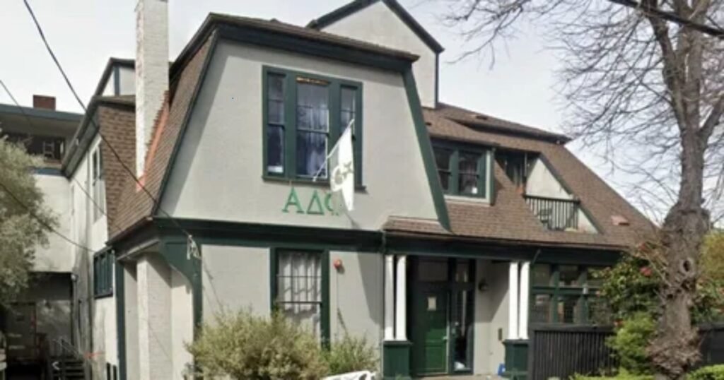 Funny-Frat-House-Names.