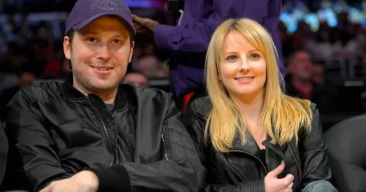 Is-Melissa-Rauch-Married-Husband-and-Family.